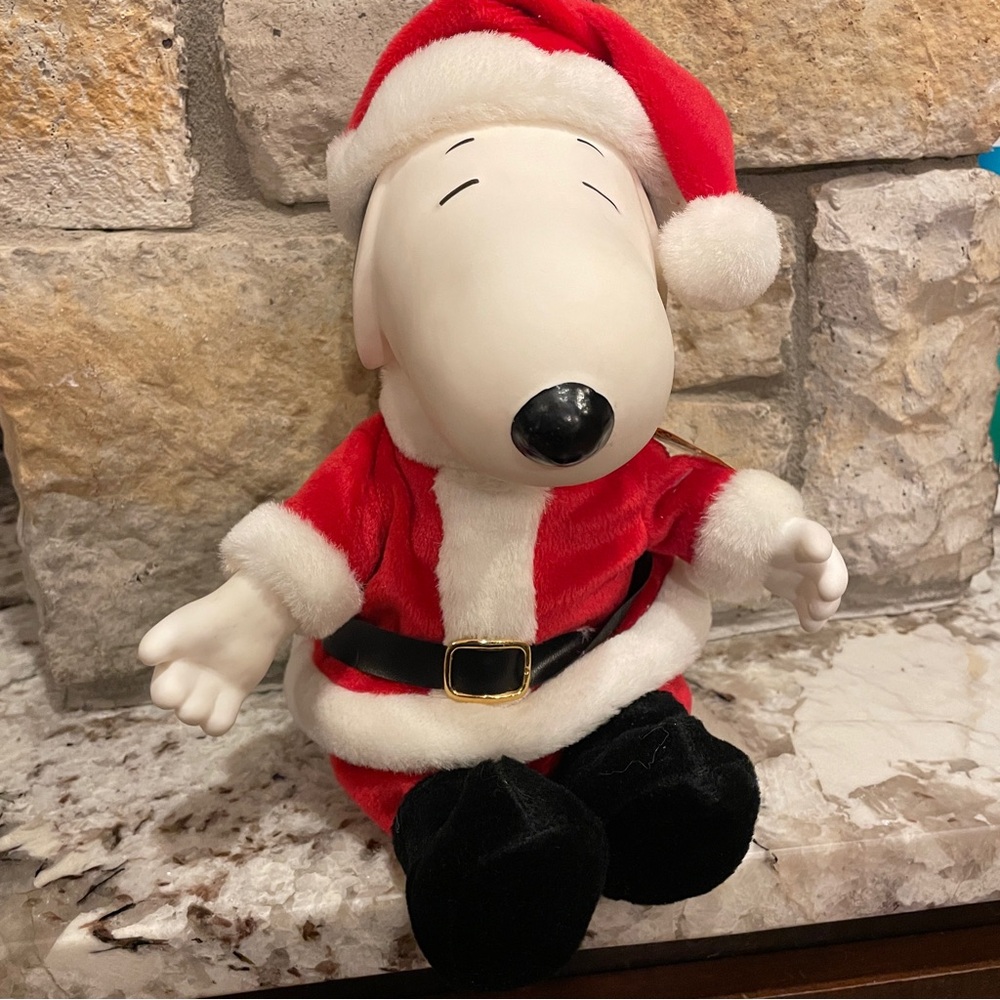 Gemmy Snoopy Christmas Santa Claus Musical Peanuts "Christmas Time is Here" 12"